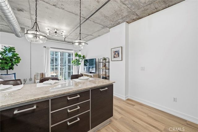 645 W 9th St 424, Los Angeles, CA 90015