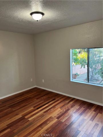 7880 N Claybeck Avenue, Sun Valley, CA 91352