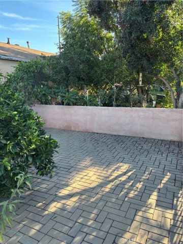 7880 N Claybeck Avenue, Sun Valley, CA 91352