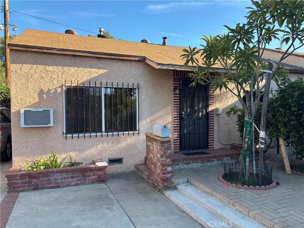 7880 N Claybeck Avenue, Sun Valley, CA 91352