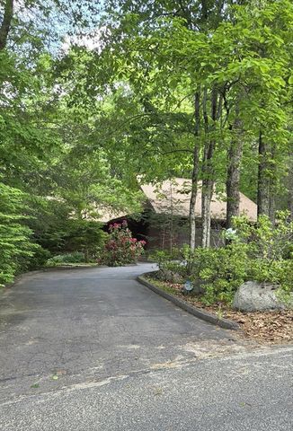 79 Pine Ridge Rd, Montgomery, MA 01085