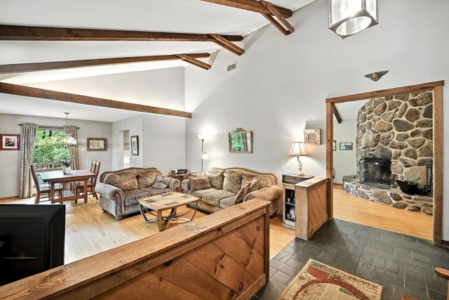79 Pine Ridge Rd, Montgomery, MA 01085