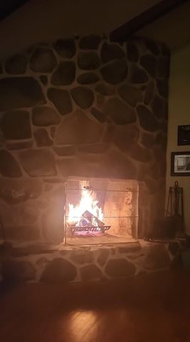 79 Pine Ridge Rd, Montgomery, MA 01085