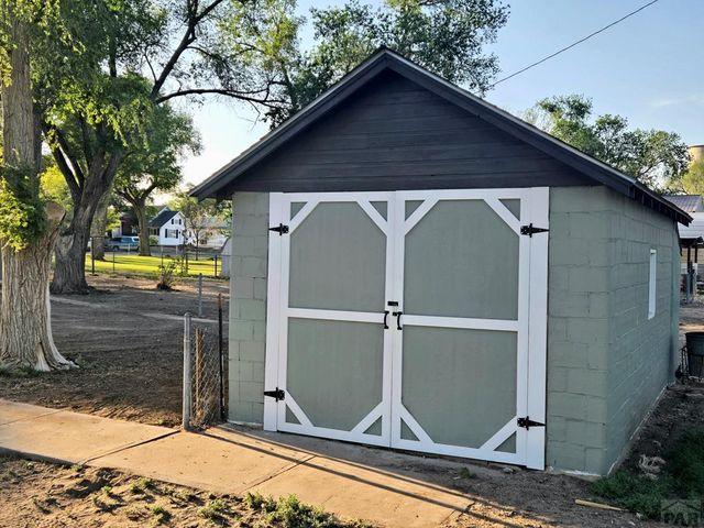 125 4th St, Cheraw, CO 81030