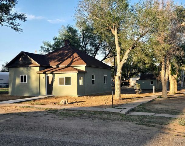 125 4th St, Cheraw, CO 81030