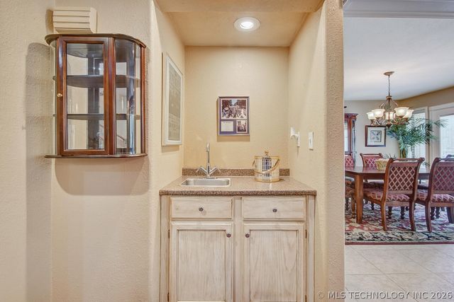 6004 S Atlanta Court 1, Tulsa, OK 74105