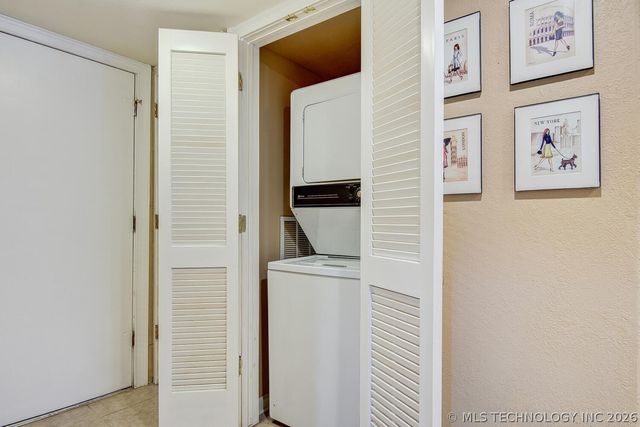 6004 S Atlanta Court 1, Tulsa, OK 74105