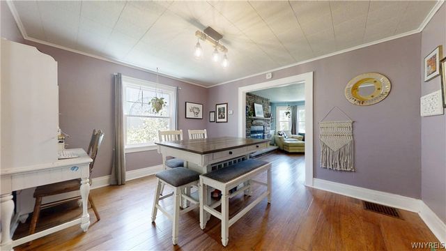 307 Pleasant Ave, Hamburg, NY 14075