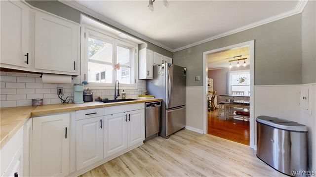 307 Pleasant Ave, Hamburg, NY 14075
