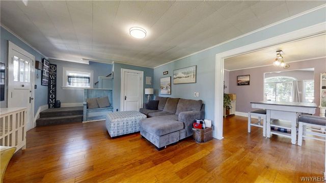 307 Pleasant Ave, Hamburg, NY 14075