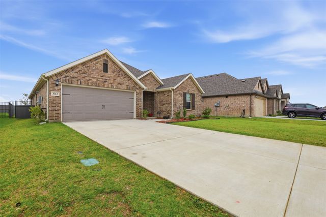 3313 Redbud Flower Trail, Prairie Ridge, TX 76084