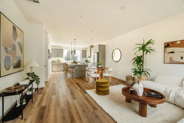 3867 N Riley Ln, Los Angeles, CA 90065