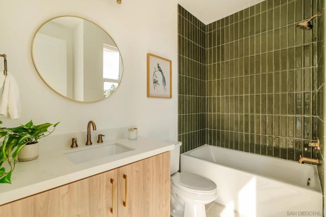 3867 N Riley Ln, Los Angeles, CA 90065