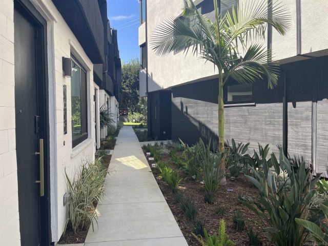 3867 N Riley Ln, Los Angeles, CA 90065