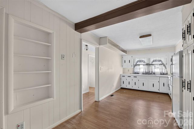 940 Meadowlane Drive NW, Lenoir, NC 28645