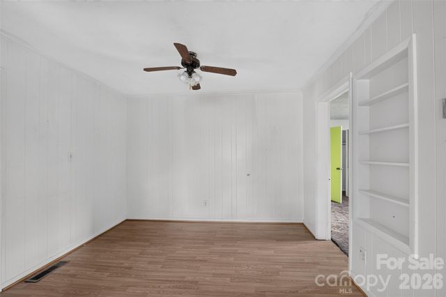 940 Meadowlane Drive NW, Lenoir, NC 28645
