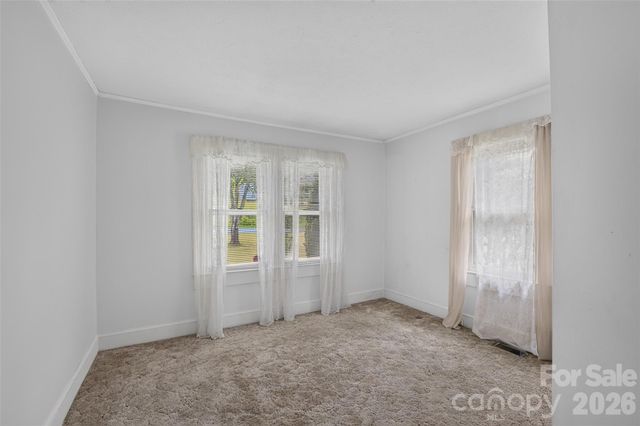 940 Meadowlane Drive NW, Lenoir, NC 28645