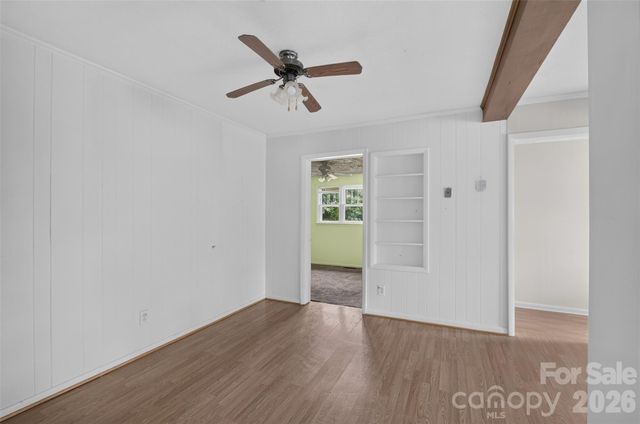 940 Meadowlane Drive NW, Lenoir, NC 28645