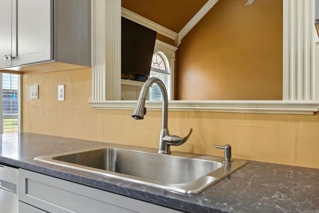 44 Shadow Creek Cir, Austin, AR 72007