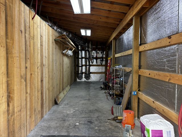 424 Buddy Rd, Burns, TN 37029