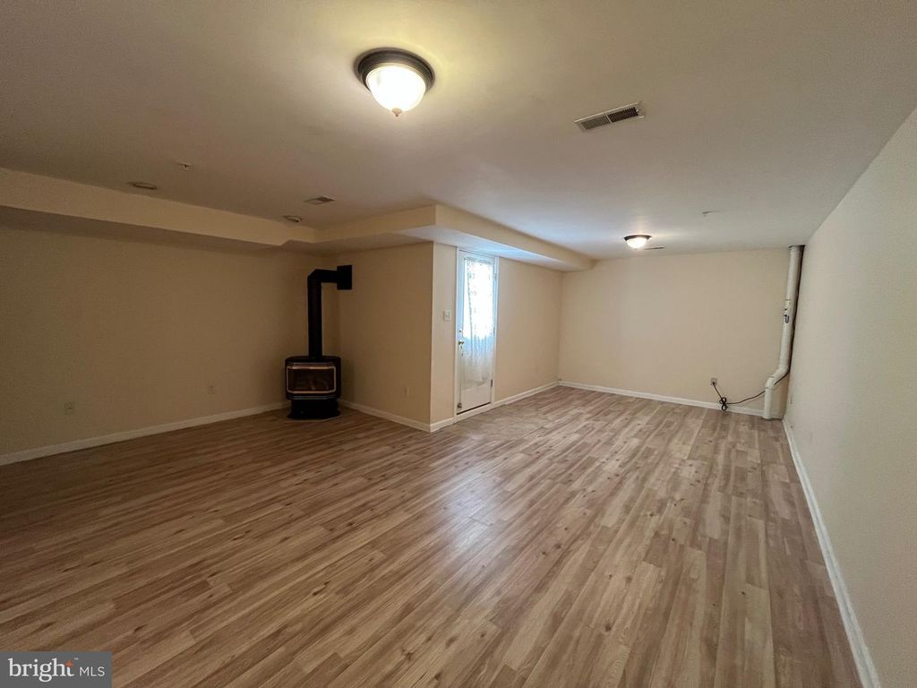 Image 31 of property listing at 704 SHALLOW RIDGE CT, Abingdon, MD 21009
