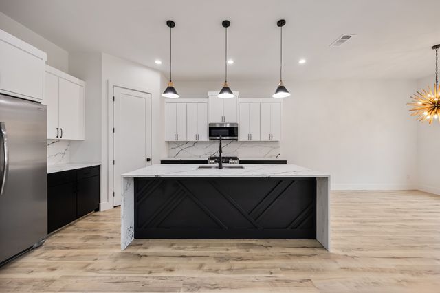 2153 Echo Lake Drive, Dallas, TX 75253