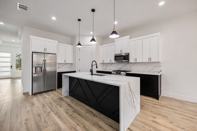 2153 Echo Lake Drive, Dallas, TX 75253