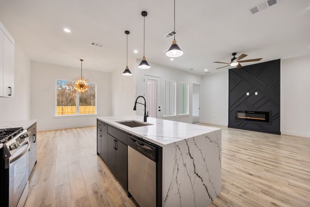 2153 Echo Lake Drive, Dallas, TX 75253