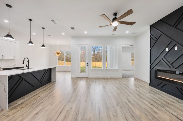 2153 Echo Lake Drive, Dallas, TX 75253