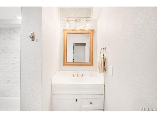 1265 Race St 301, Denver, CO 80206