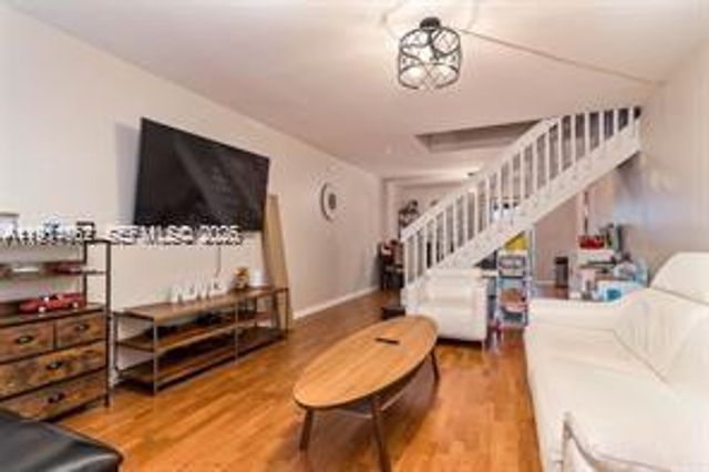 12152 SW 49th Ct, Cooper City, FL 33330