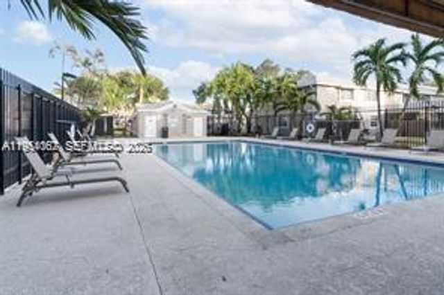 12152 SW 49th Ct, Cooper City, FL 33330