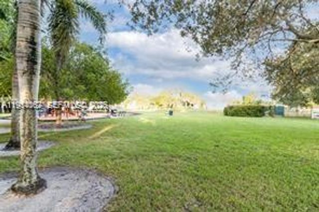 12152 SW 49th Ct, Cooper City, FL 33330