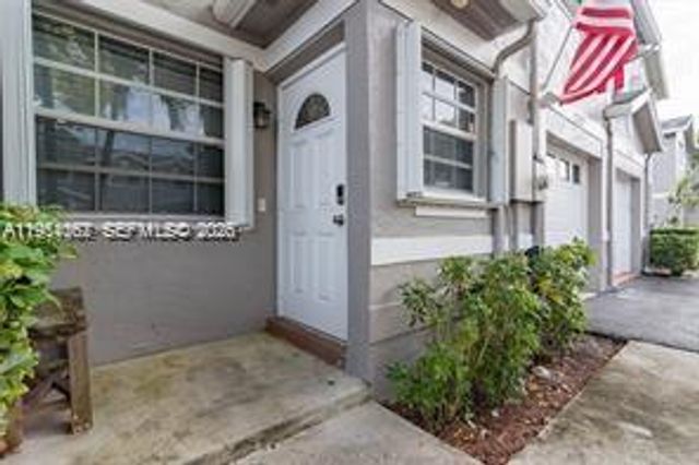 12152 SW 49th Ct, Cooper City, FL 33330