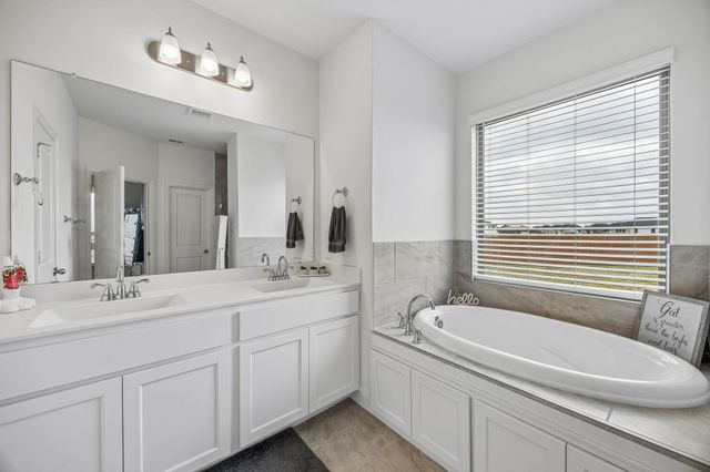 4101 Valley Mills Drive, Crandall, TX 75114