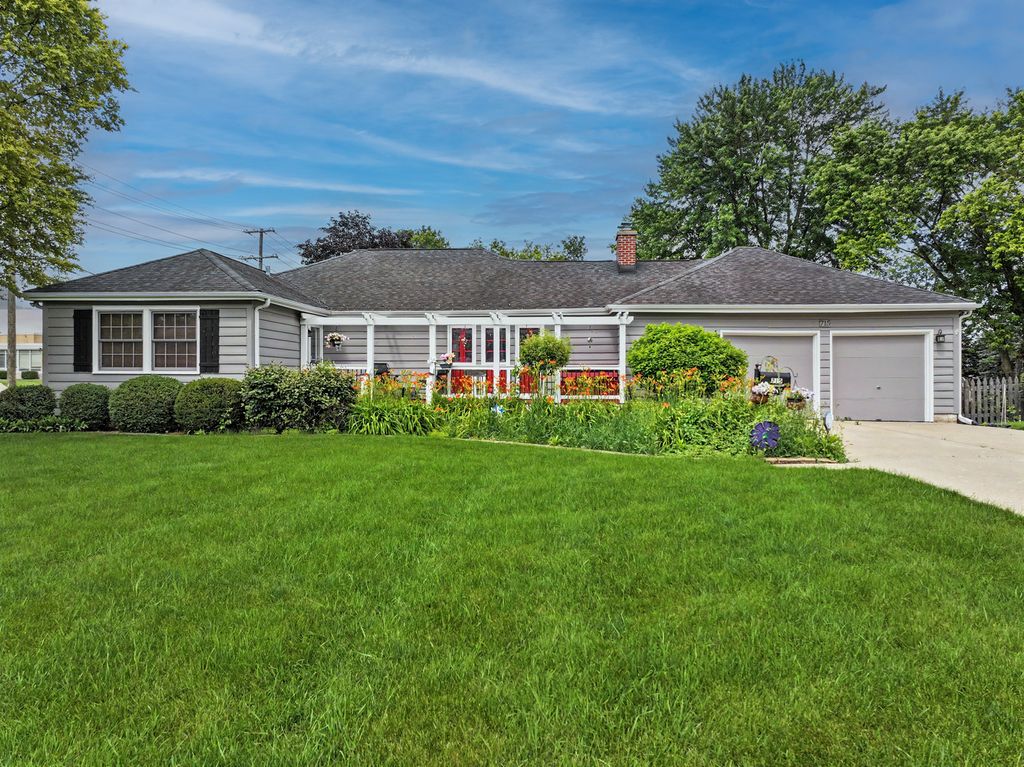 715 N Green Street, Mchenry, IL 60050