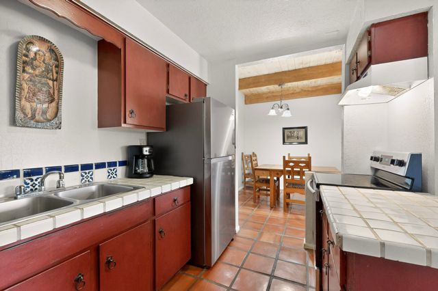 320 Artist Road 51, Santa Fe, NM 87501