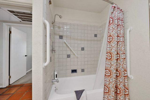320 Artist Road 51, Santa Fe, NM 87501
