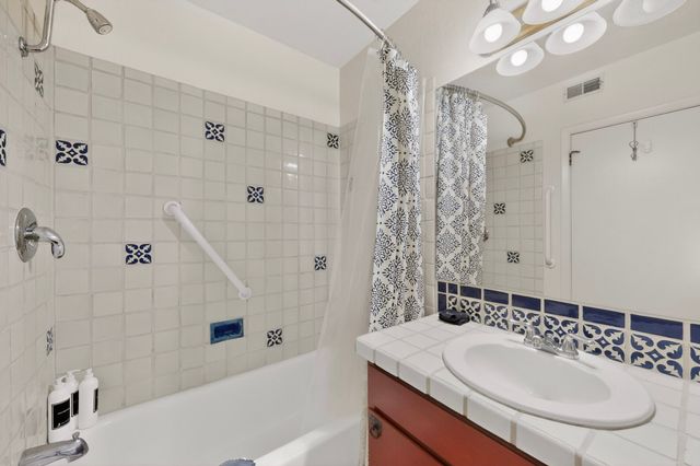 320 Artist Road 51, Santa Fe, NM 87501