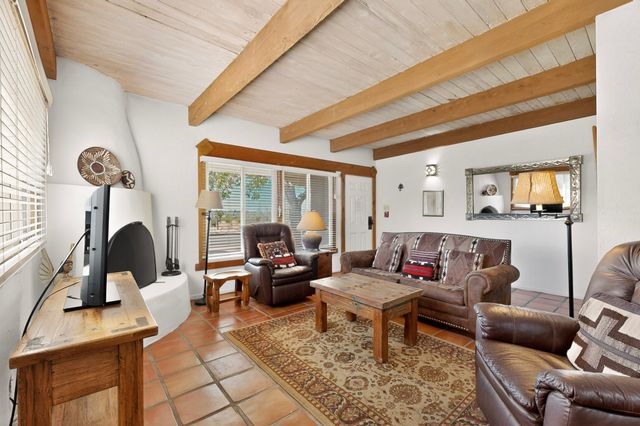 320 Artist Road 51, Santa Fe, NM 87501