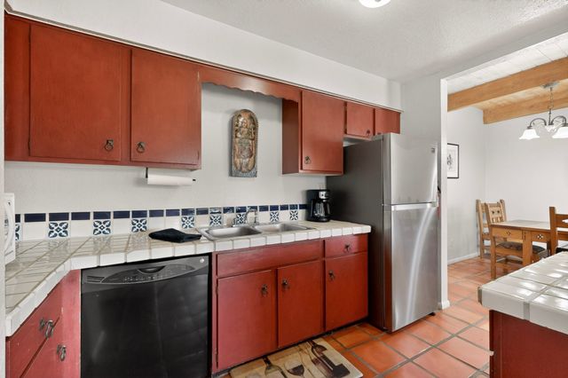 320 Artist Road 51, Santa Fe, NM 87501