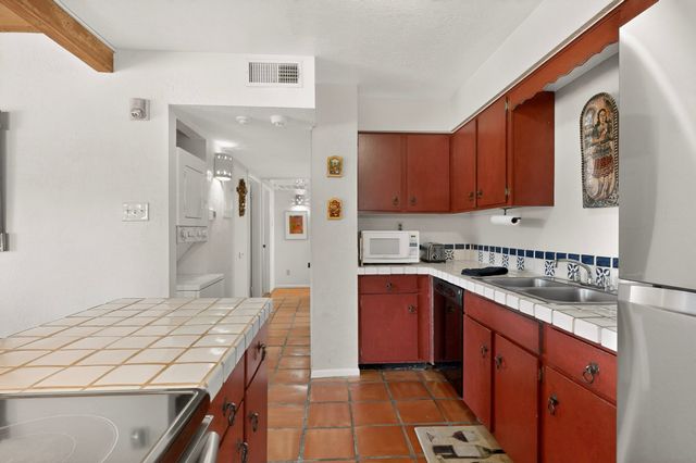 320 Artist Road 51, Santa Fe, NM 87501