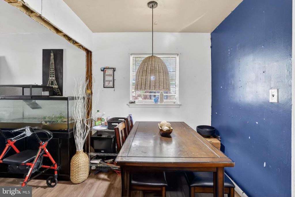 Image 10 of property listing at 8513 14TH AVE, Hyattsville, MD 20783