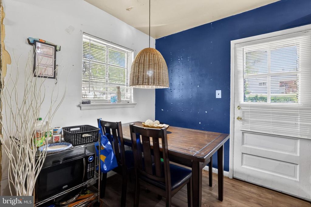 Image 9 of property listing at 8513 14TH AVE, Hyattsville, MD 20783