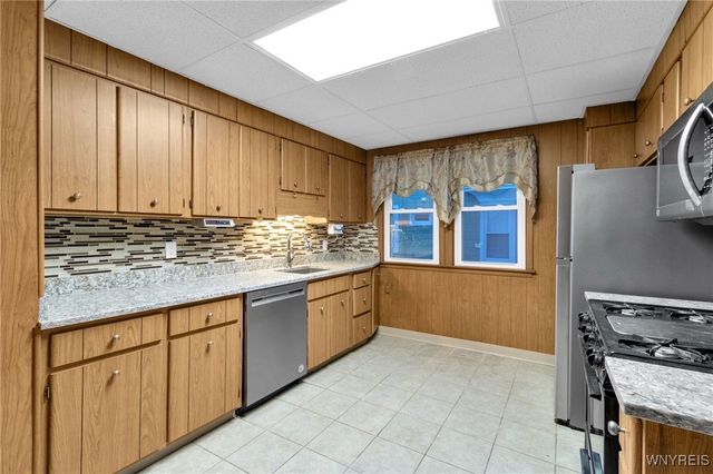 70 Dakota Street, Buffalo, NY 14216