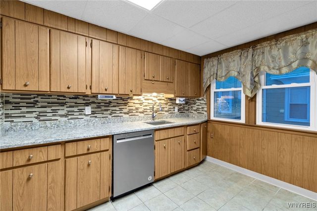 70 Dakota Street, Buffalo, NY 14216