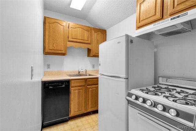 70 Dakota Street, Buffalo, NY 14216