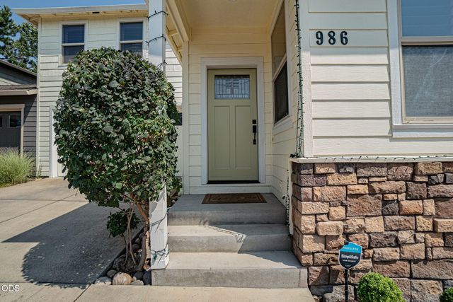 986 Stoneridge Avenue, Ashland, OR 97520