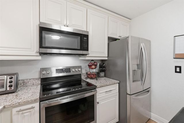 1130 8TH AVENUE NE, Largo, FL 33770