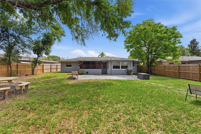 1130 8TH AVENUE NE, Largo, FL 33770